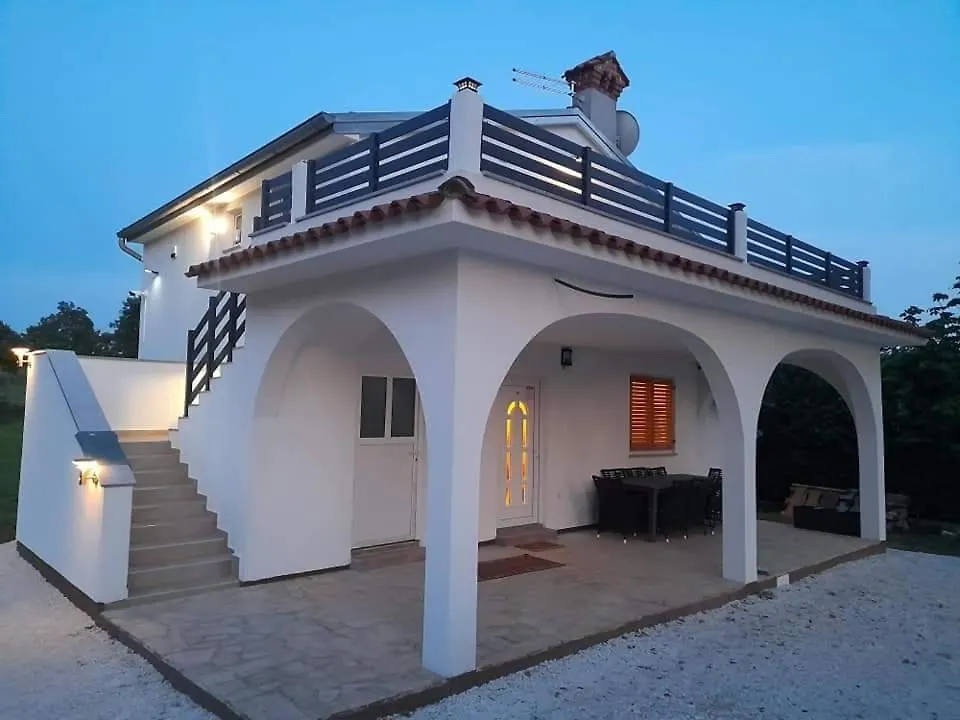 Apartment In Medulin With Terrace, Air Conditioning, W-Lan, Washing Machine 5158-1 0*,  Croatia